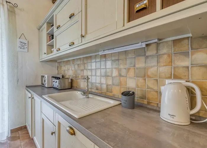 Angelica Villa Jakici