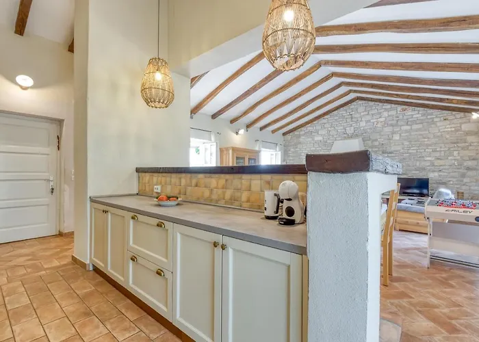 Angelica Villa Jakici